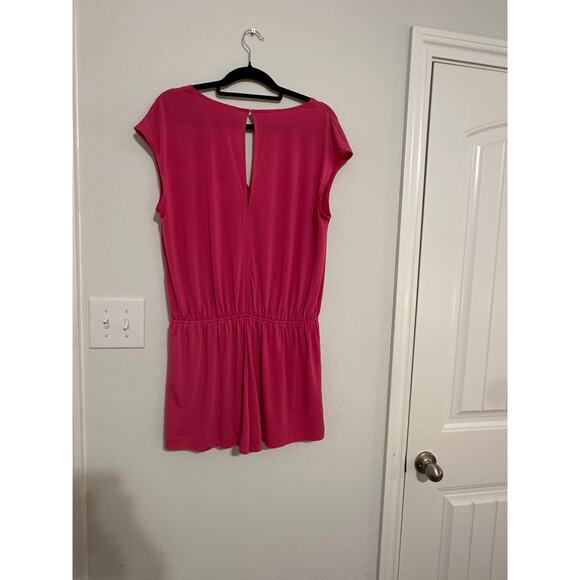 NWT BCBGeneration Romper Size XS Barbie Pink V-Neck Pockets Summer Beachy SZ L - Picture 8 of 8
